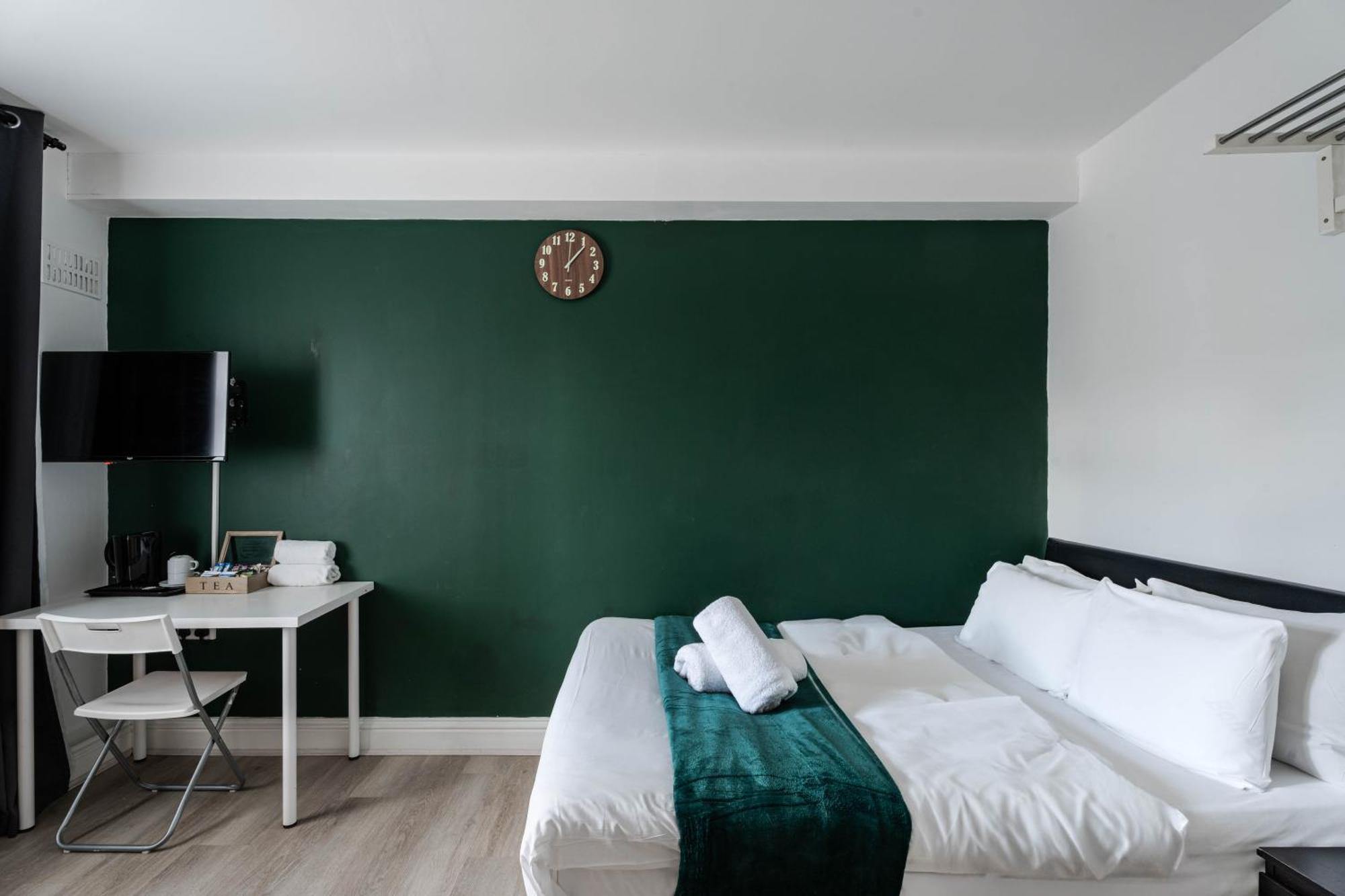 Budget Double Room shared bathroom,1663220433:JPEG