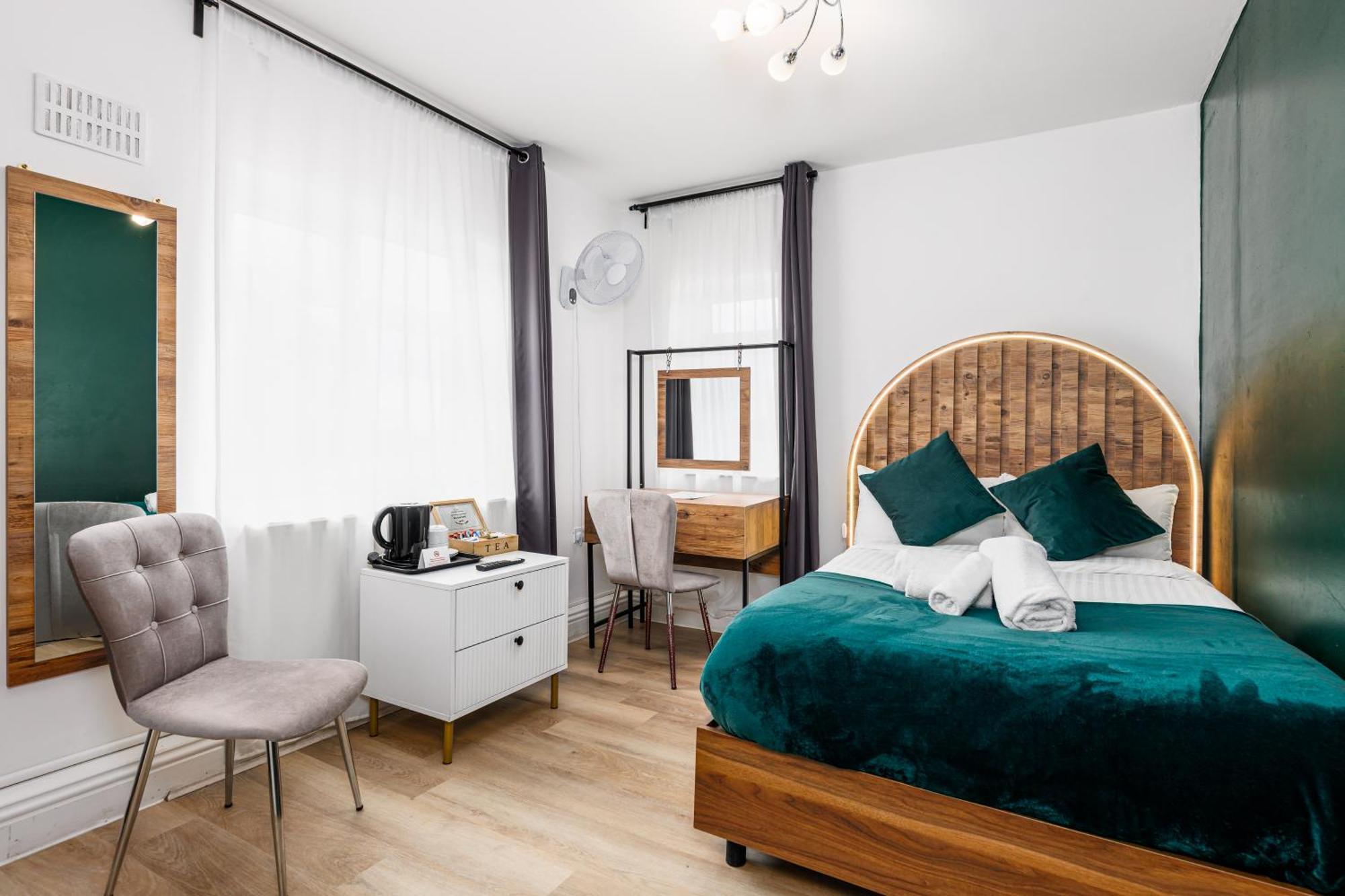 Double Room,1695838247:JPEG